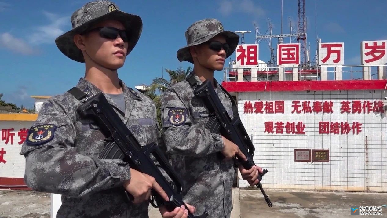 换装南沙官兵试穿城市星空迷彩